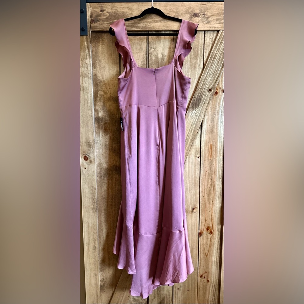 Express Dress. Size 14. 21" Pit To Pit 44"-57" Length High Low Hemline. MSRP $98 - Picture 2 of 4